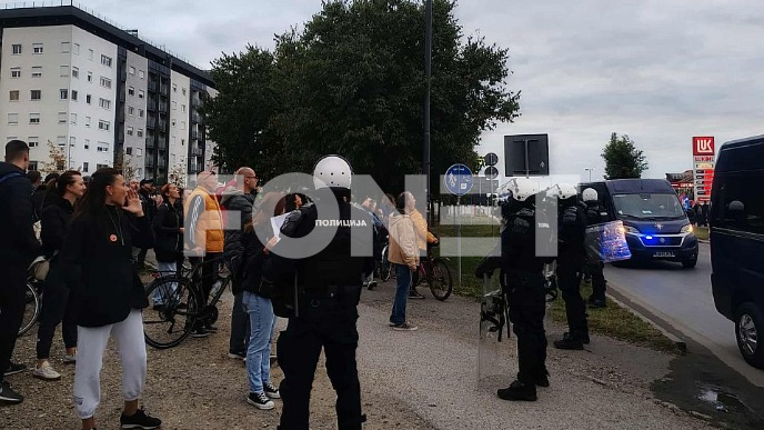 I vlast i opozicija i policija